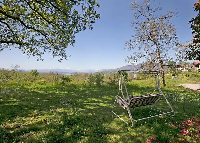 Three Lakes Varese - Happy